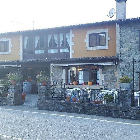 Hostal Casa Lucas Los Tojos Eksteriør bilde